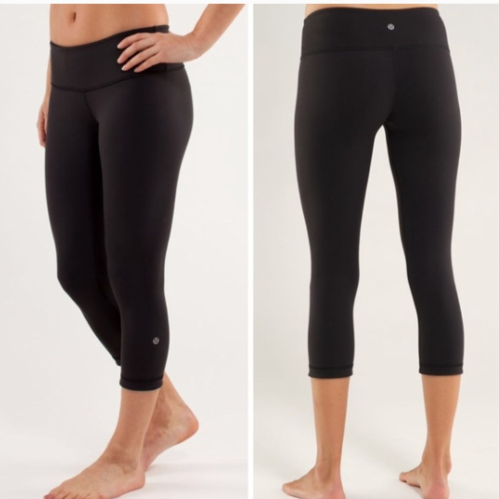 NWT RARE Lululemon Wunder Under Crop II Reversible